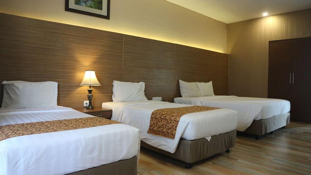 Hotel Golden Tulip Essential Belitung Tanjung Pandan Exterior foto