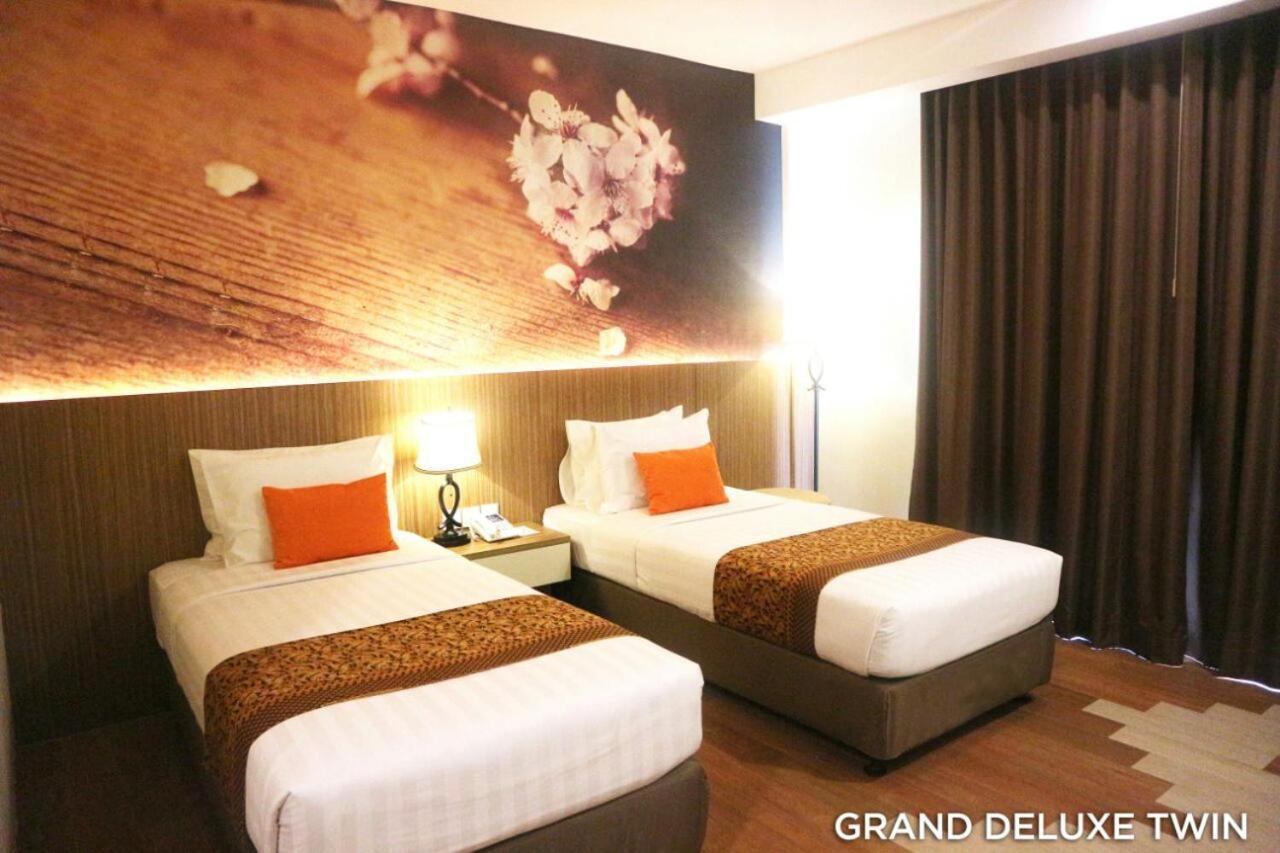 Hotel Golden Tulip Essential Belitung Tanjung Pandan Exterior foto